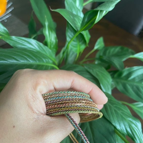 Multicolor Beautiful Bangles - Picture 6 of 6